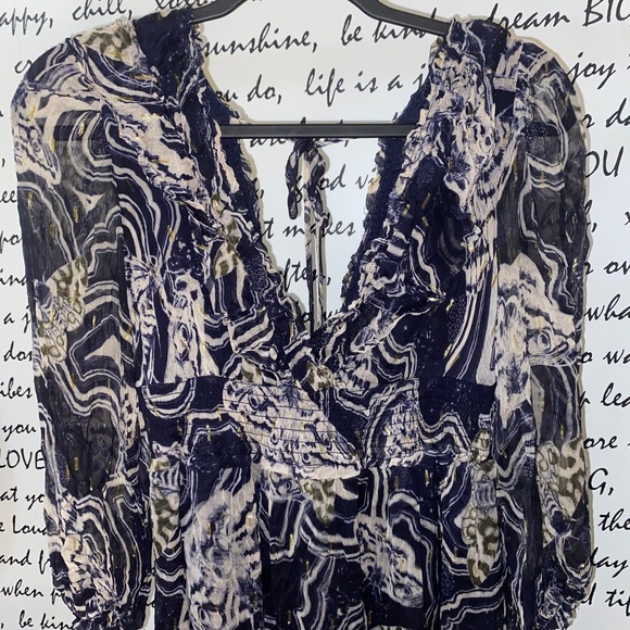 NEW Printer Johnson Long-Sleeve V-Neck Textured Midi Dress - Picture 4 of 9